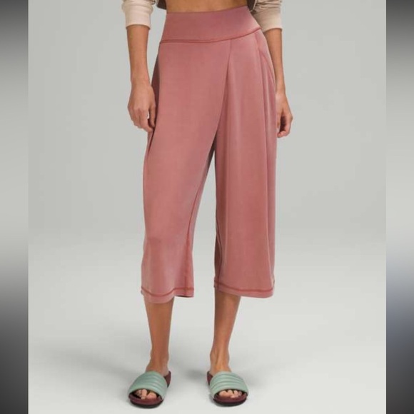 Lululemon Wide Leg High Rise pants - Picture 1 of 7